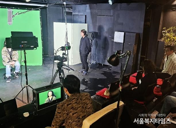 청년극단 ‘광야의 태양’에서 맞춤형 연기 교육을 제공하고 있다