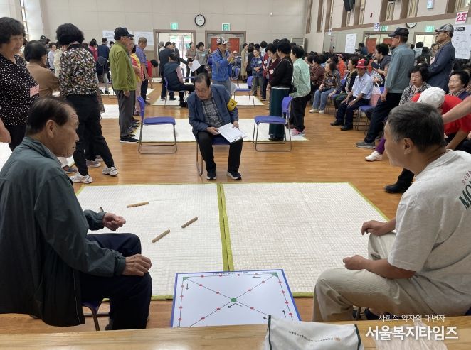 제12회 남구 노인지회장기 윷놀이대회 성황리에 개최