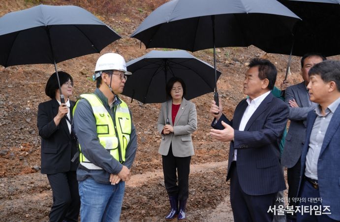 태백시의회, 폭우로 인한 고립지역 방문 긴급복구 실시