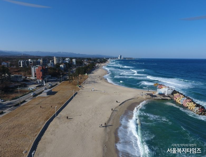 강릉시 사근진해변