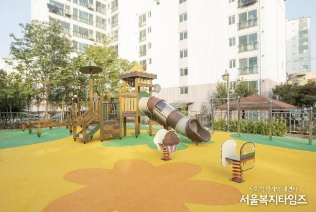 신월5동 쉼터공원 어린이 놀이시설 전경 모습
