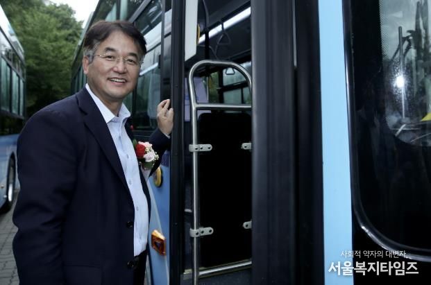 N002 누리버스 개통식에 참석한 이동환 고양특례시장