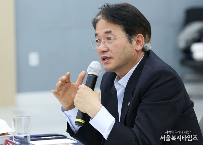 한국항공대·동국대 창업보육센터 입주기업 소통 간담회에서 발언 중인 이동환 고양특례시장