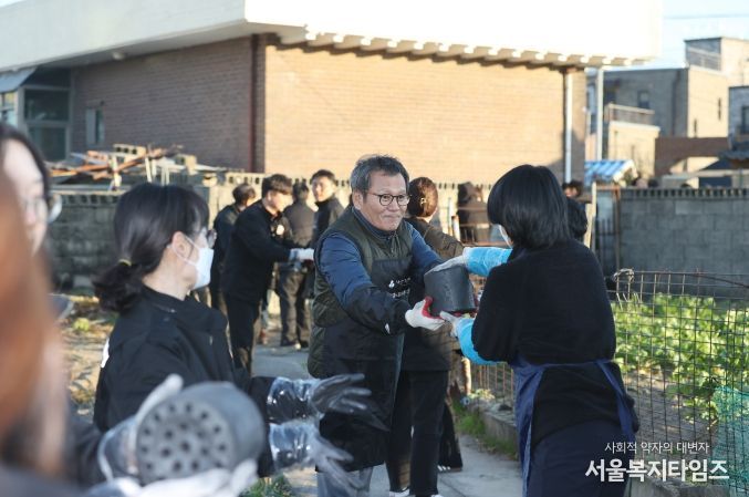 강릉시, 연탄 나눔 봉사로 지역사회에 온정 전해